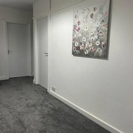 Birch, 7 Large Bedrm, Sleeps 14 *